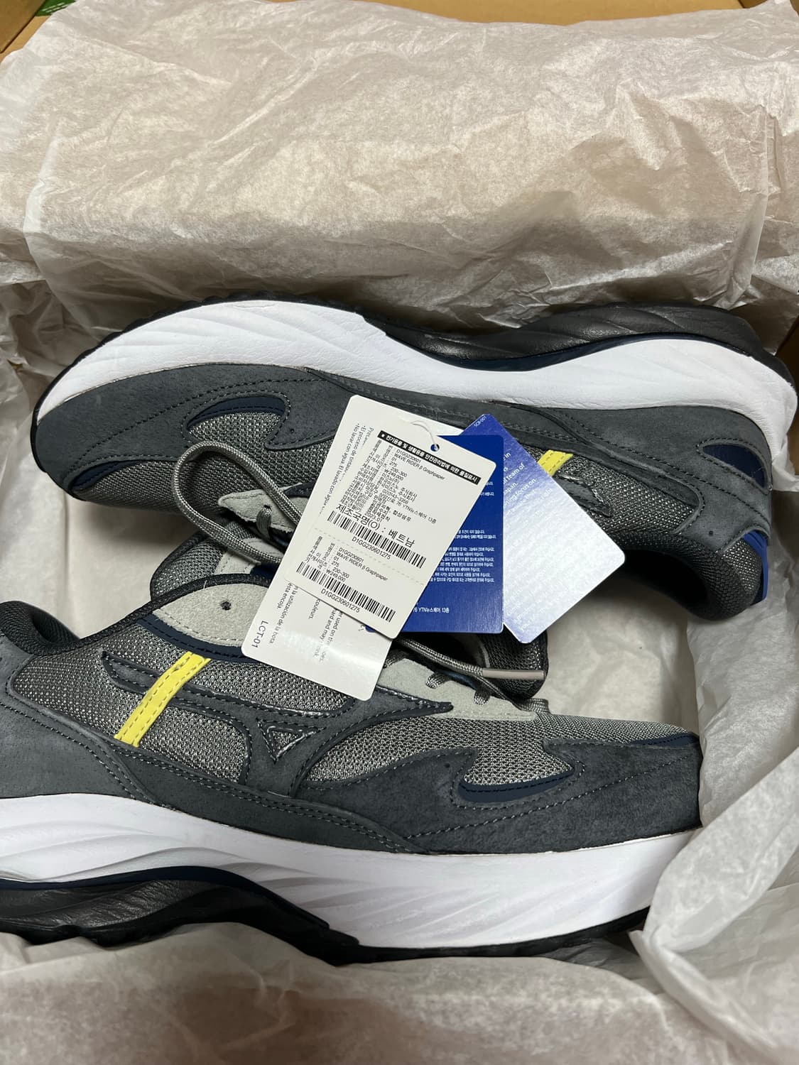 미즈노 x 그라프페이퍼 웨이브라이더 275 상품이미지8