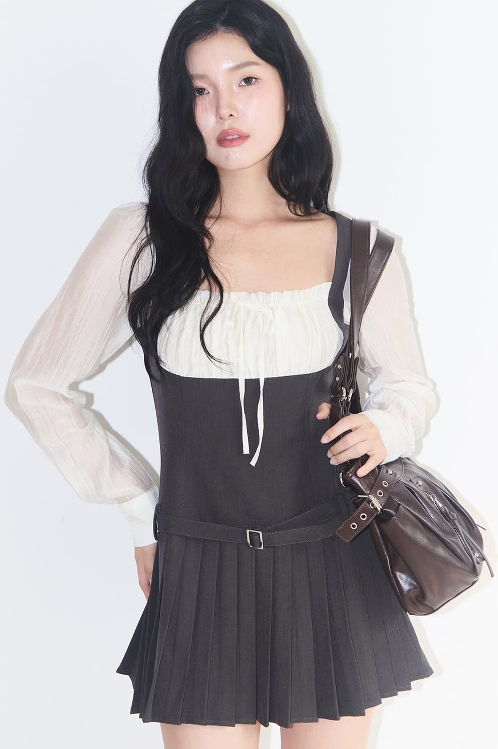 illigo 프레피 리본 플리츠 원피스 차콜 상품이미지1