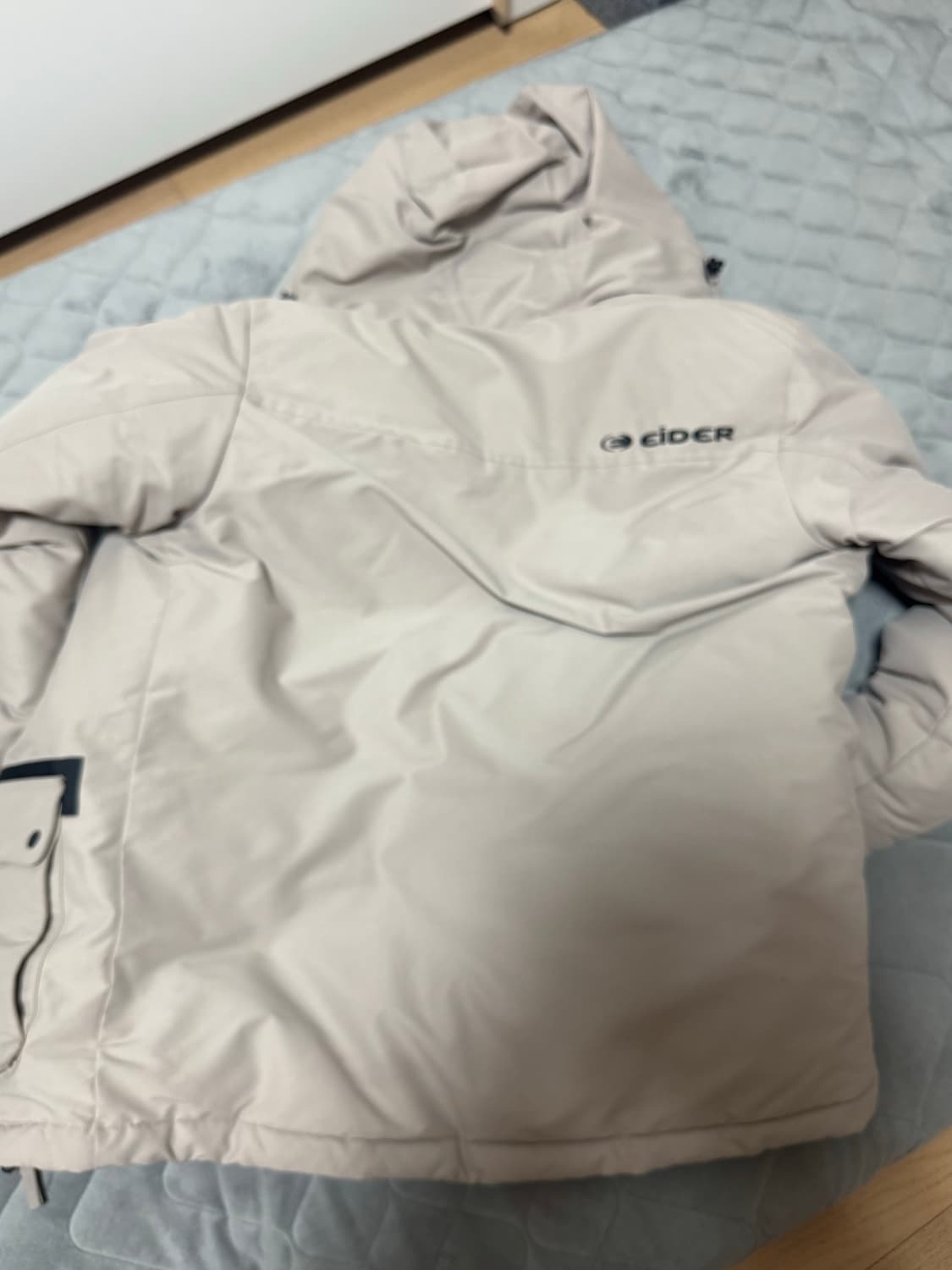 아이더 패딩 m 상품이미지3