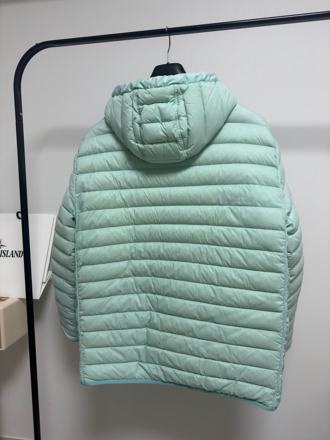 [레어 컬러, XL] 스톤아일랜드 룸 우븐 챔버스 경량패딩 상품이미지3