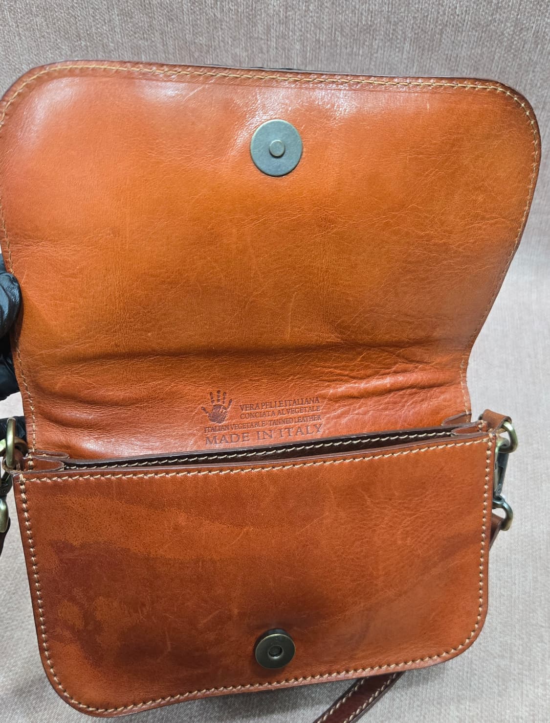 콘테 디 카보우르브라운 빈티지가죽 크로스백 상품이미지7