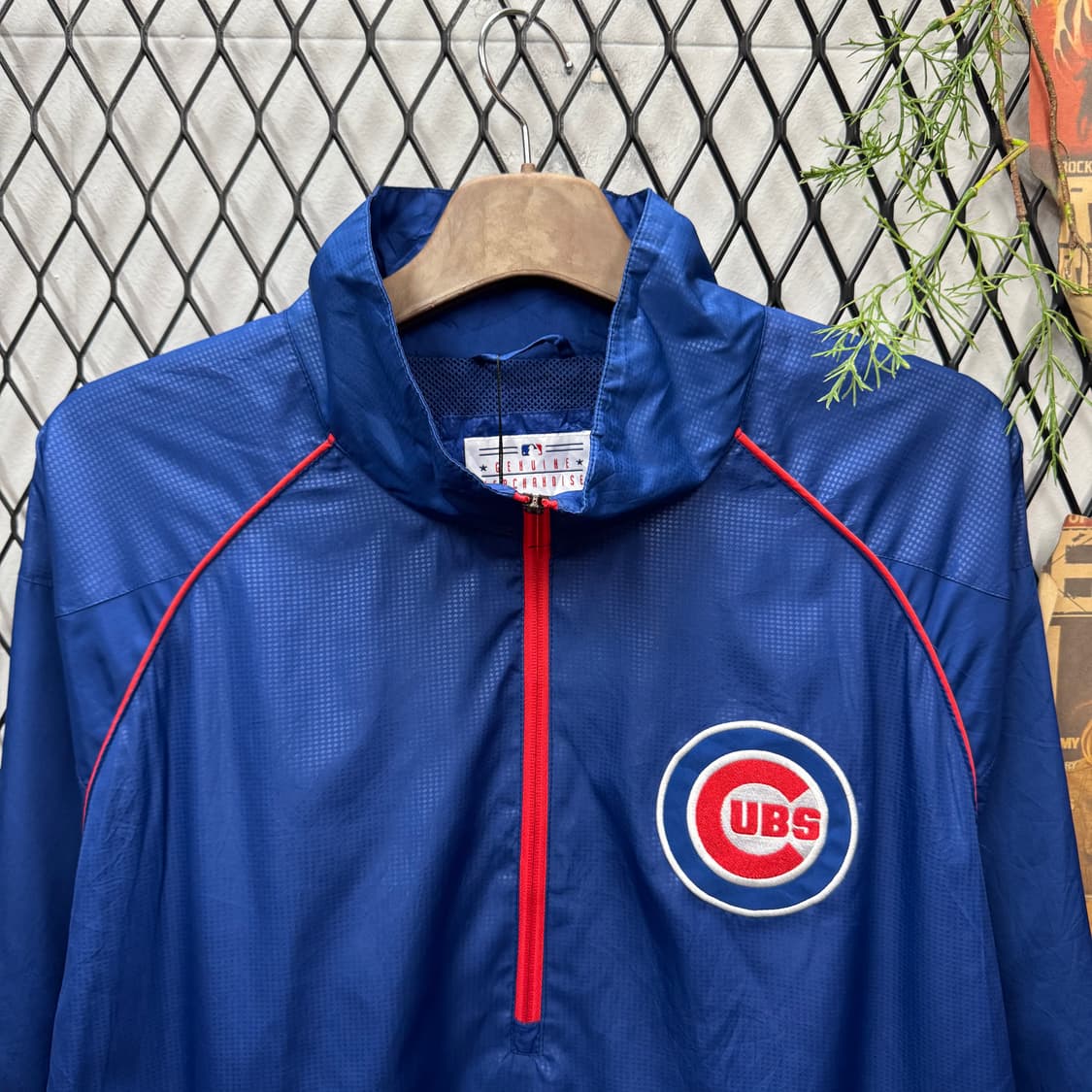 MLB X G-lll 칼뱅크 시카고 컵 바람막이 전면 로고 포인트 블루 상품이미지3