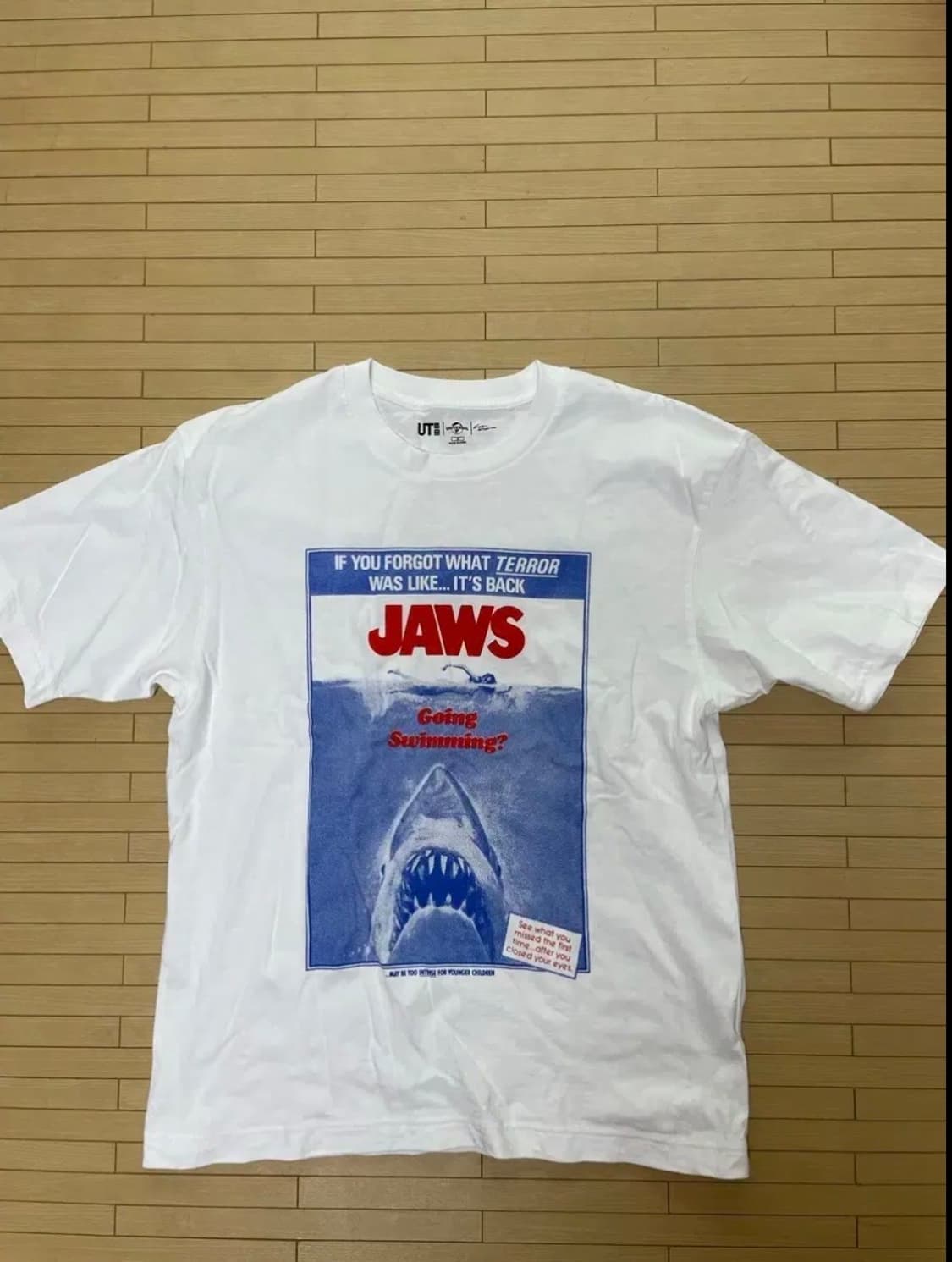 uniqlo UT_ JAWS TEE 상품이미지1