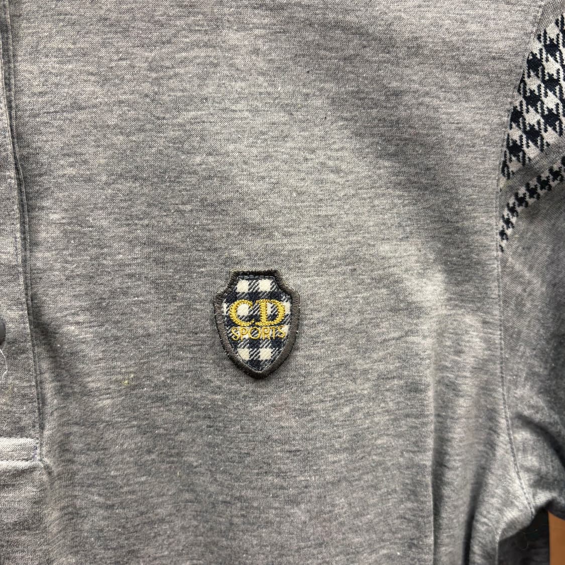 크리스찬 디올 스포츠 긴팔 PK 티셔츠 하운드투스 배색 디테일 그레이 상품이미지6