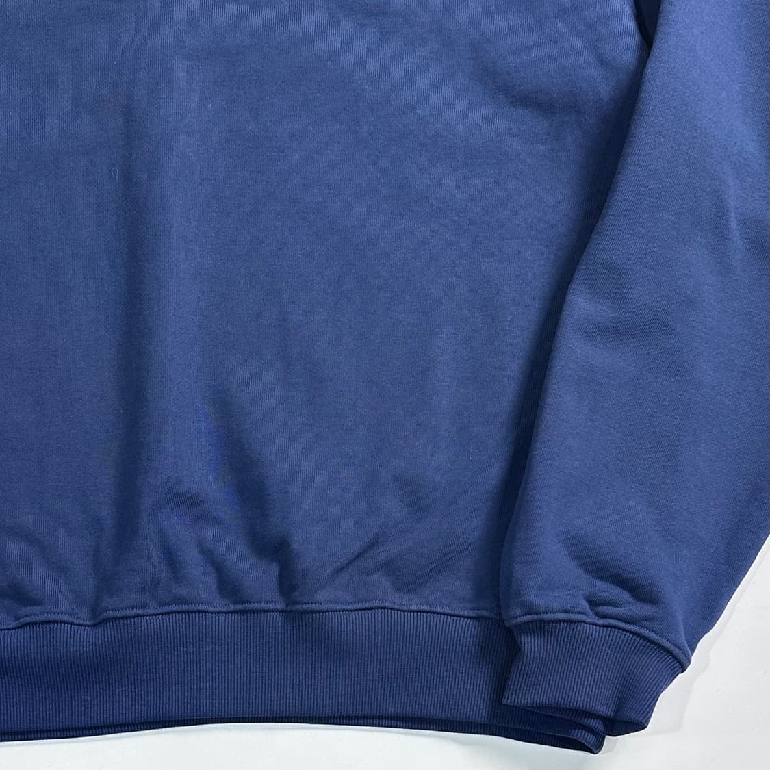 세터 네이비 카라 맨투맨 상품이미지4