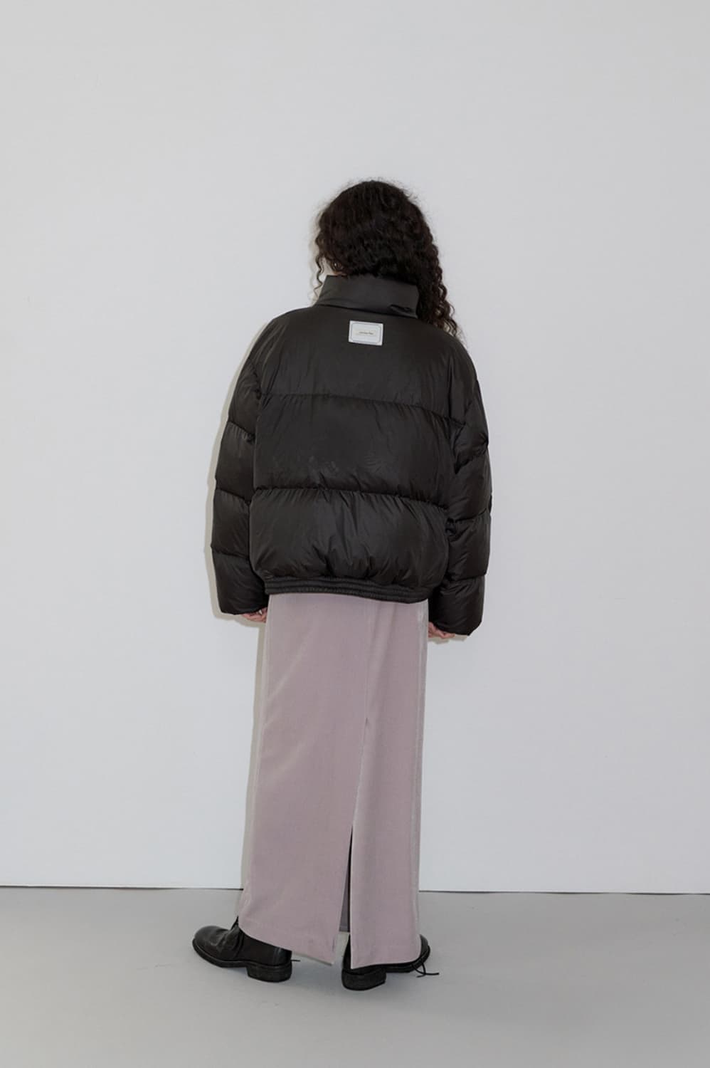 오버듀플레어 글로시 다운 패딩 블랙 상품이미지2