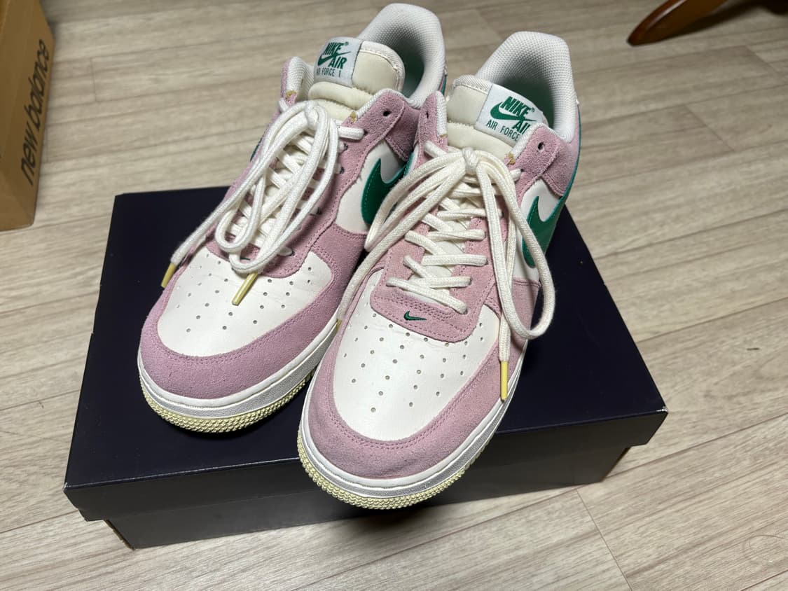 나이키 에어포스 핑크 285 상품이미지1