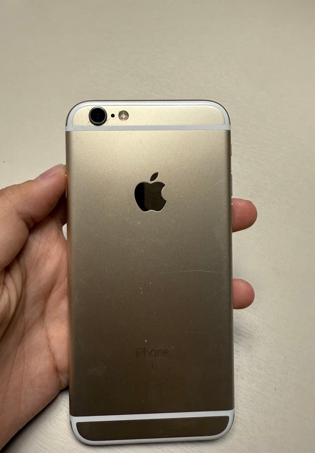 아이폰 6s 골드 32GB 무음카메라 상품이미지1