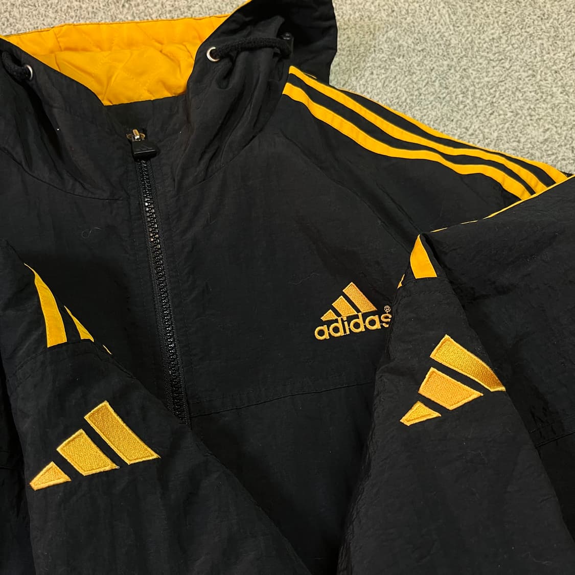 아디다스 올드스쿨 트레포일 점퍼 상품이미지2