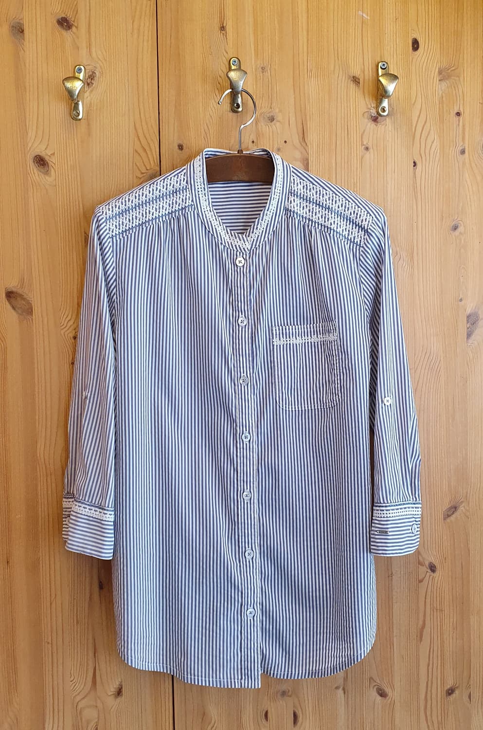 66.헤지스 스트라이프 셔츠 상품이미지1