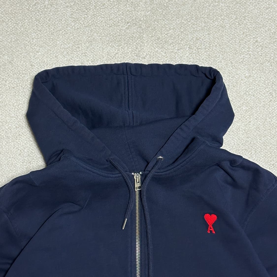 아미 21SS 하트 스몰 로고 자수 후드집업 상품이미지5