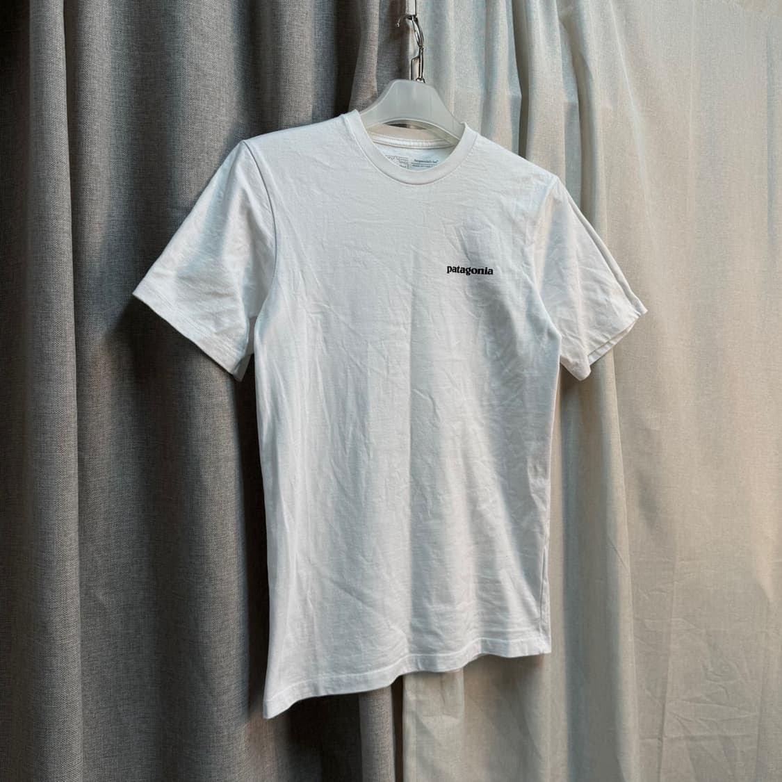 [90] 파타고니아 흰색 반팔 라운드 티셔츠 상품이미지2