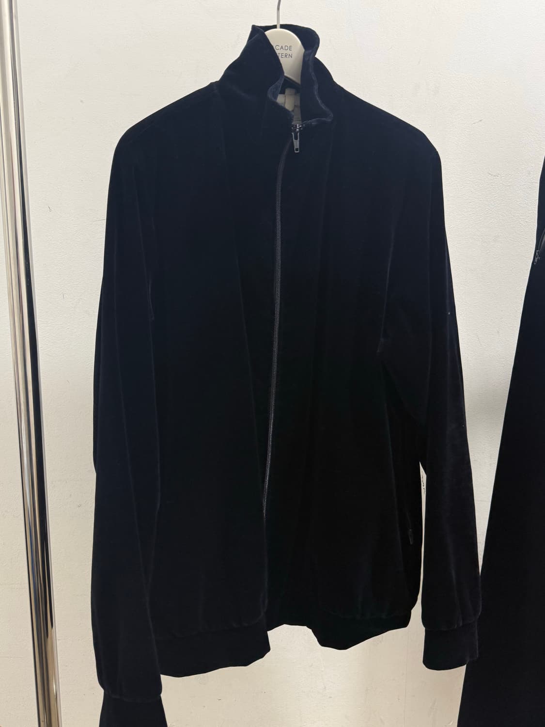 카미엘 포트젠스 벨벳 셋업 [개별구매 가능] 상품이미지2