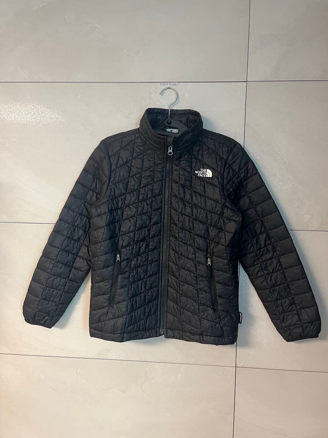 노스페이스 블랙 퀄팅 경량 패딩 (M)  상품이미지3