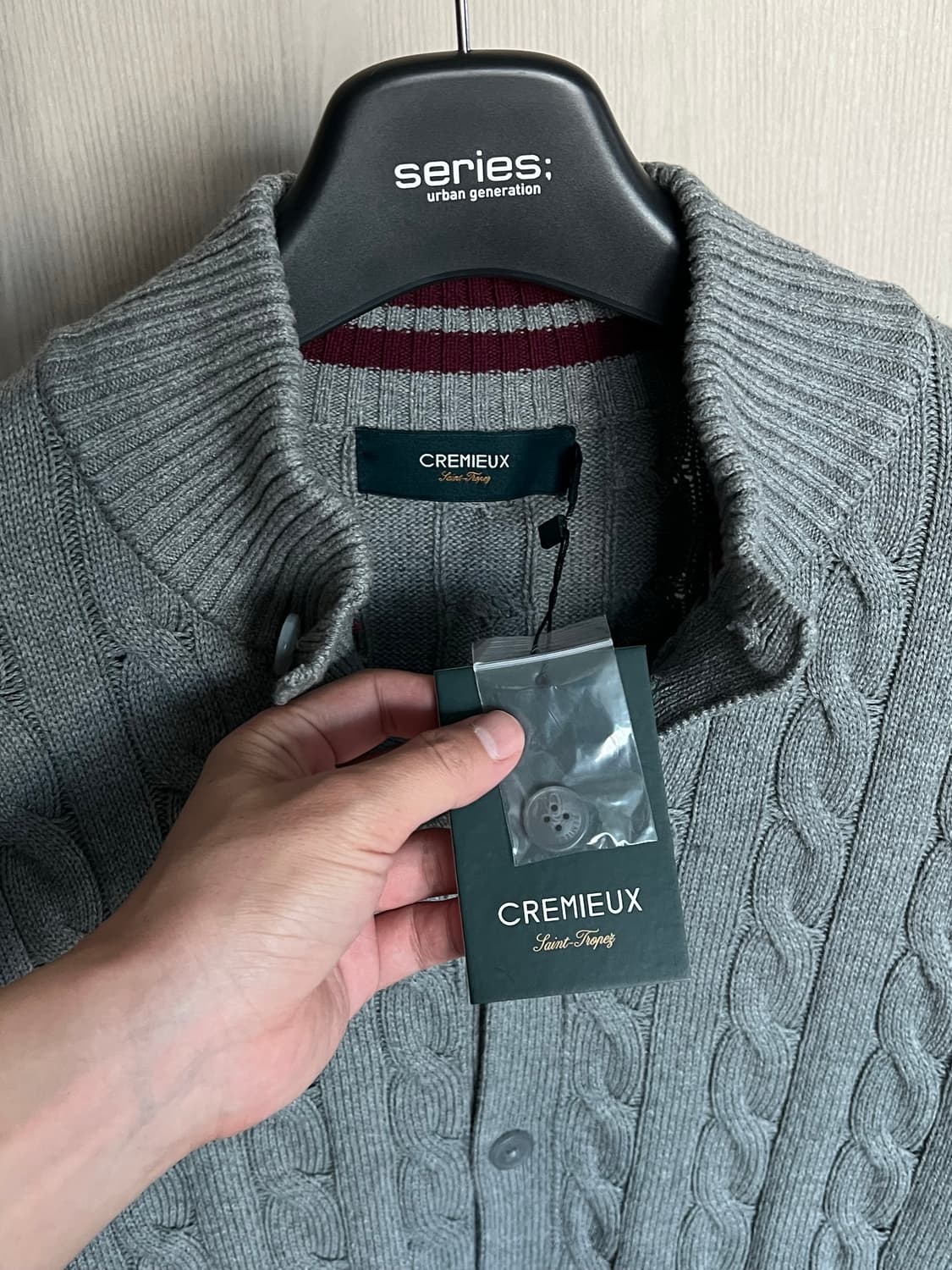 다니엘크레뮤 케이블 니트 가디건 105사이즈 새제품 상품이미지4