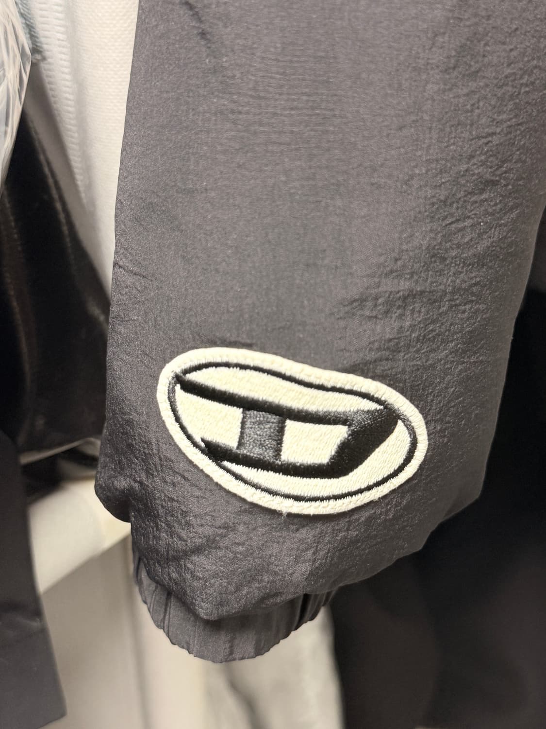 (S) 디젤 롤프 패딩 블랙 상품이미지8