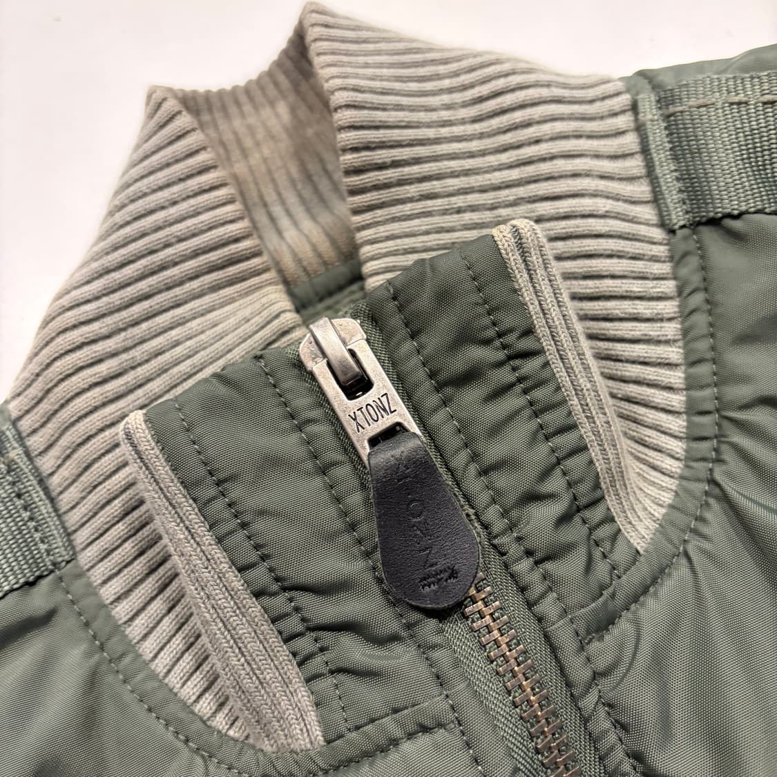 [L] 엑스톤즈 밀리터리 항공 MA-1 봄버 자켓 카키 D656 상품이미지6