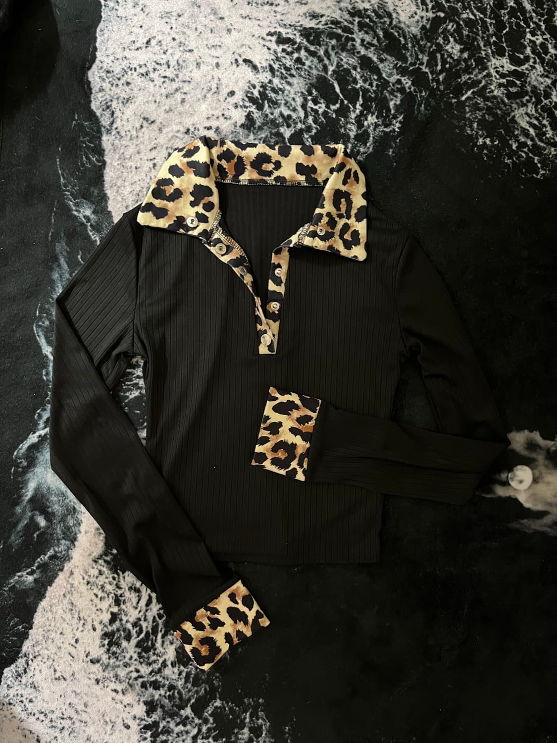 레오파드 롱슬리브 상품이미지1