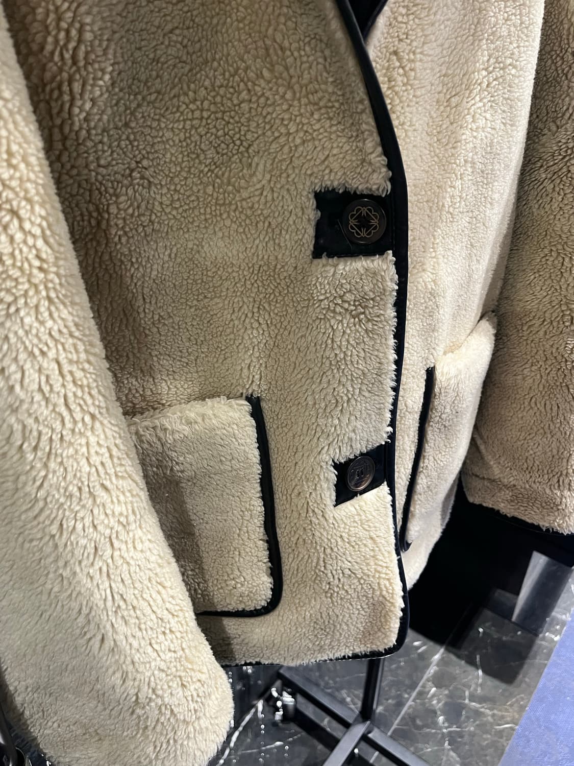 앳코너 리버시블 무스탕 상품이미지7