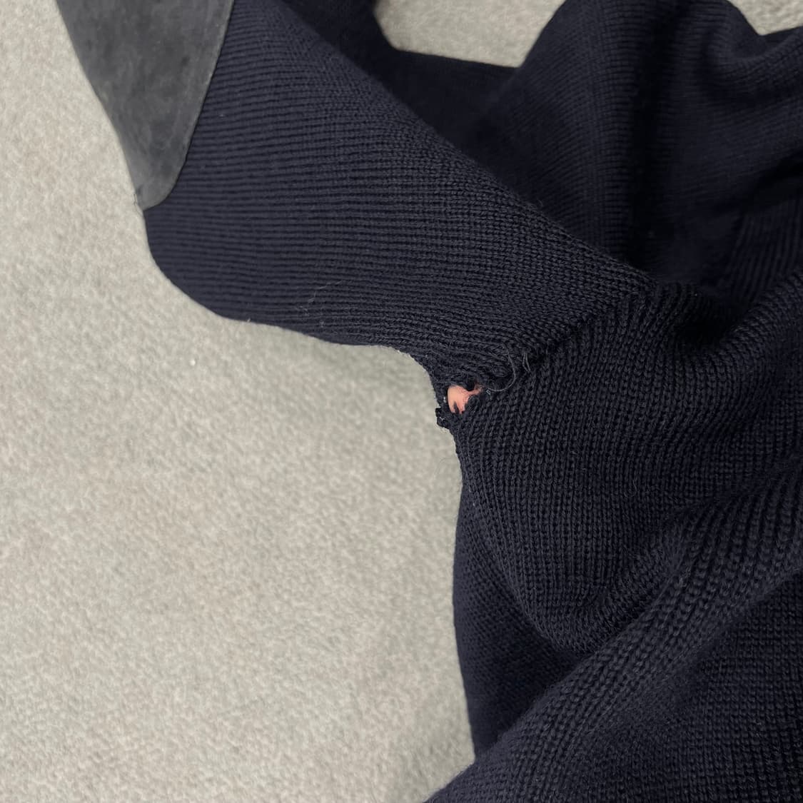 L 버버리 코만도 울 엘보우패치 니트 상품이미지8