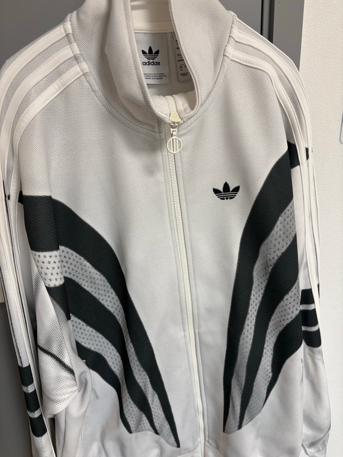 아디다스 트랙탑 상품이미지1