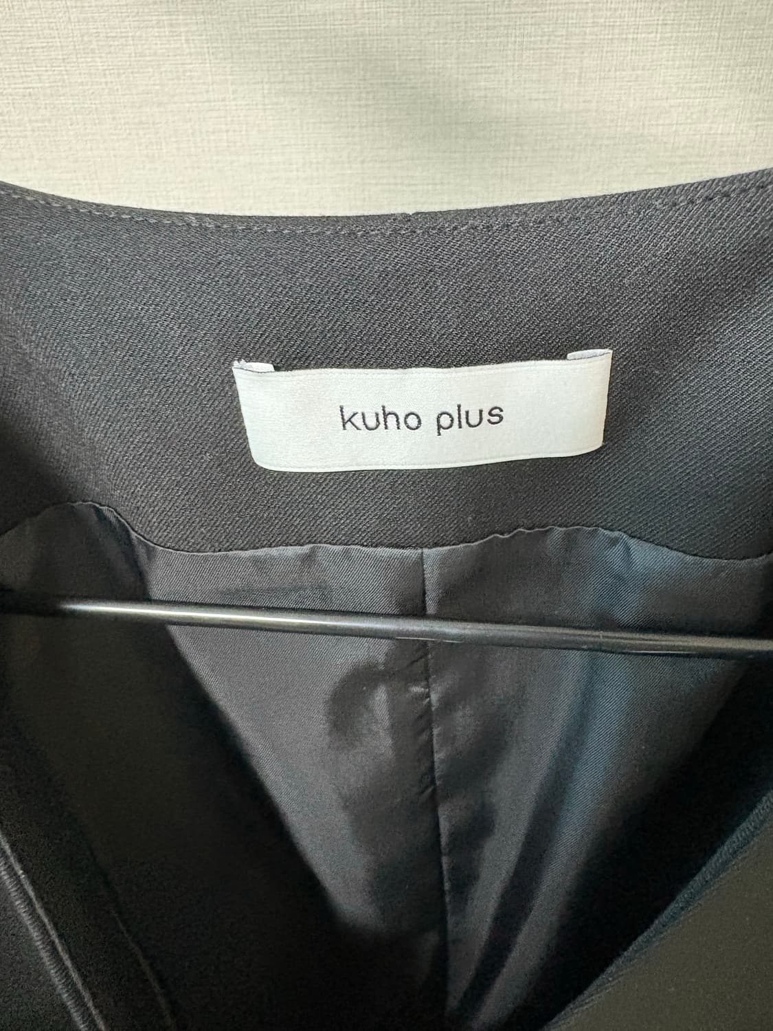 구호 플러스 Tuck Detail Mini Dress - Black m 상품이미지4
