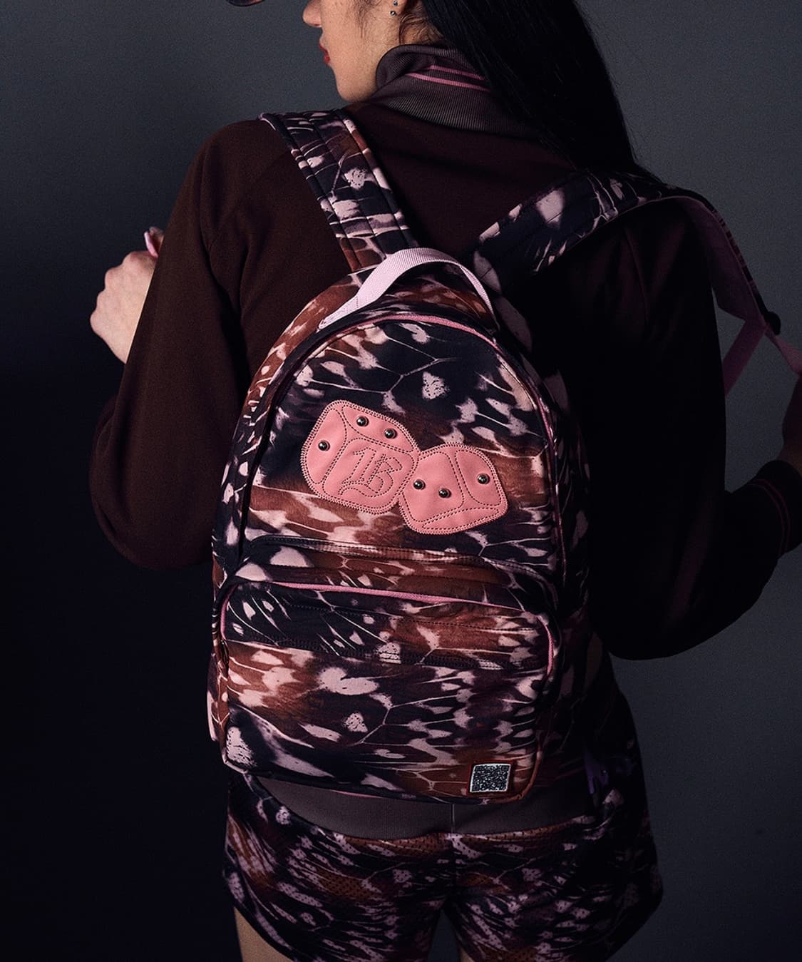 배디 버터플라이 백팩 브라운 상품이미지2