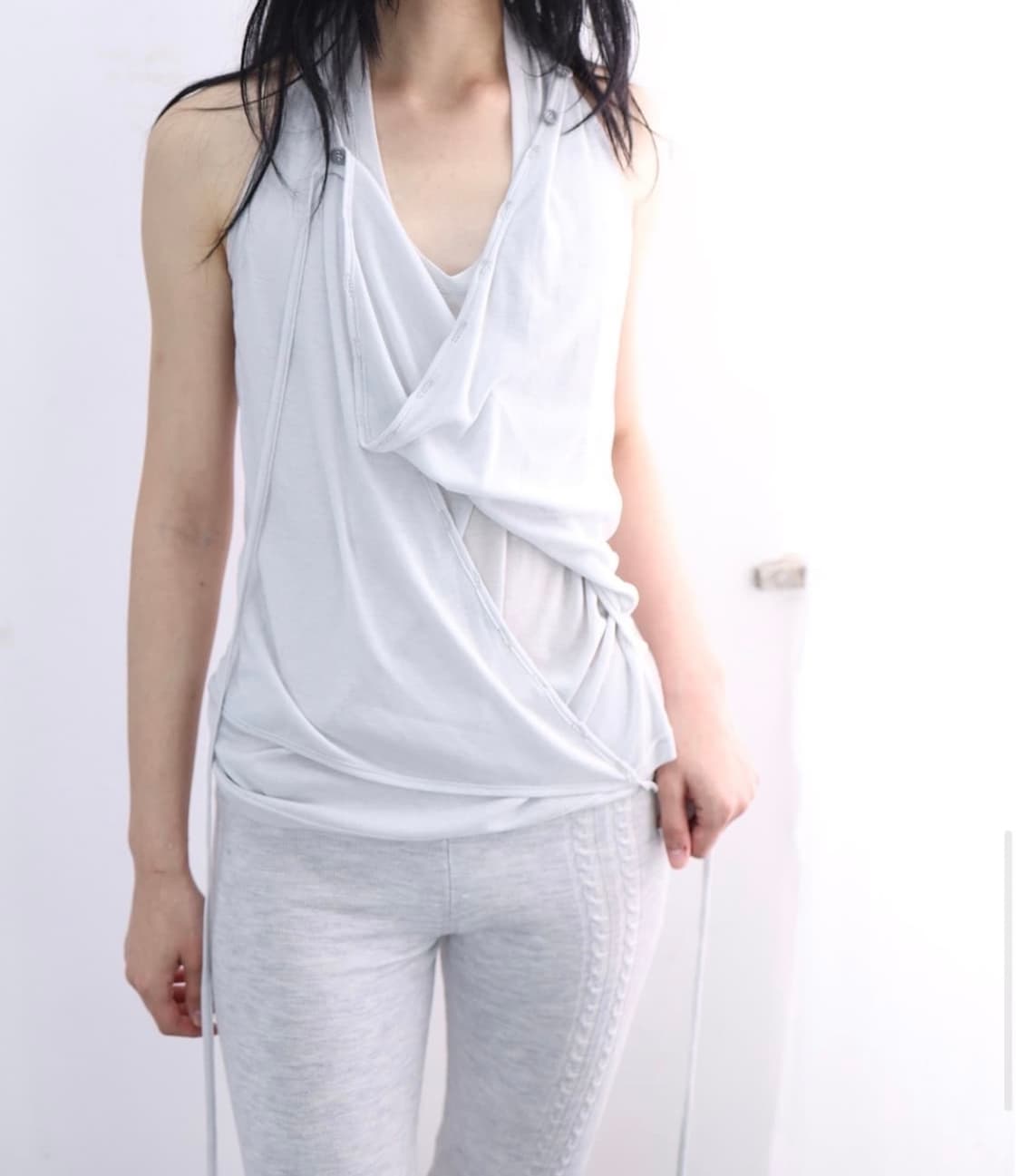 울리카상투스 홀터 랩 슬리브리스 상품이미지2