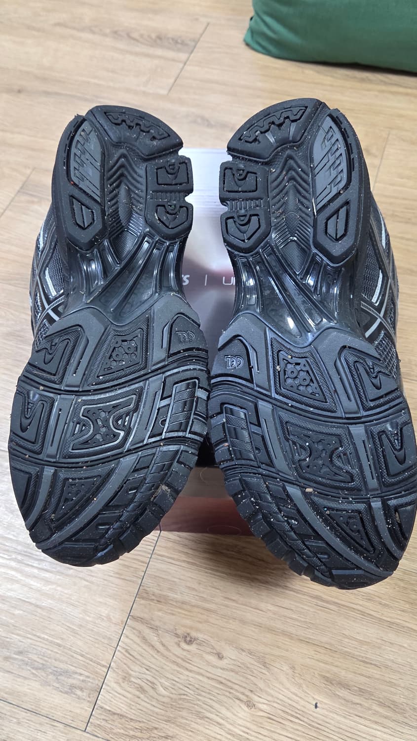 아식스x언어펙티드 젤 님버스 실버 285사이즈 상품이미지4