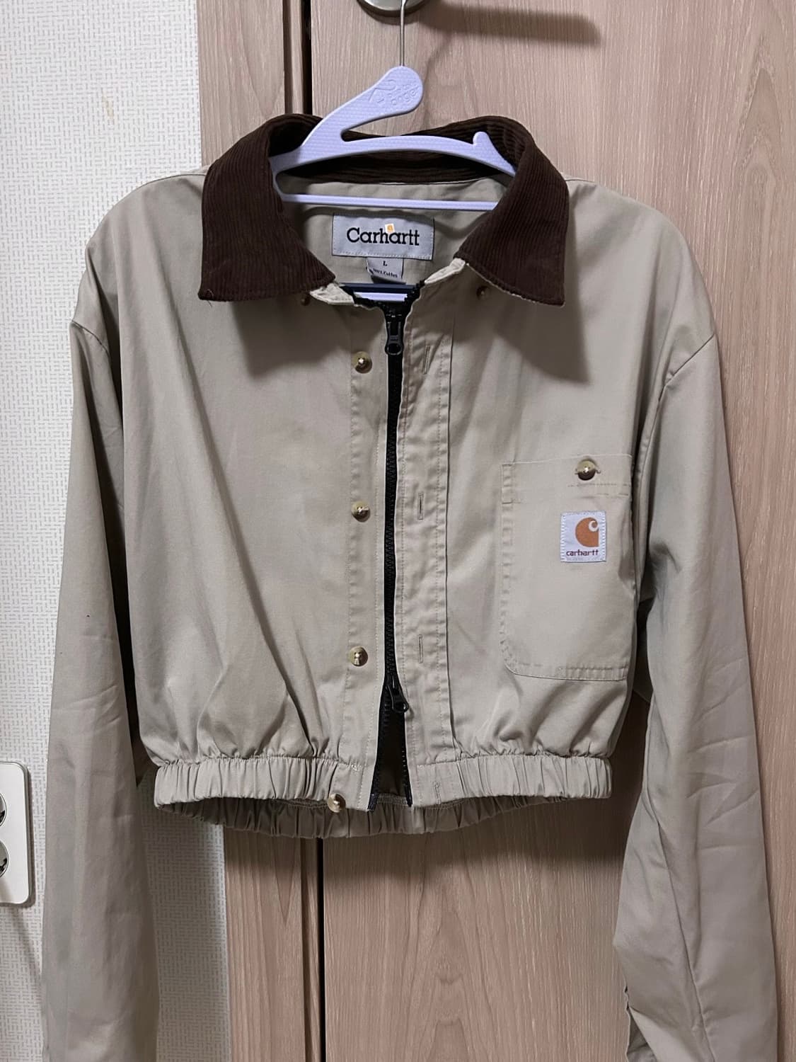 칼하트 크롭 자켓 상품이미지1