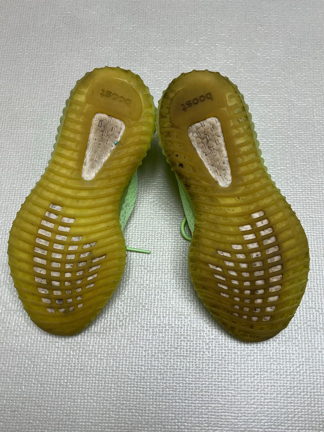 이지부스트350v2글로우 265사이즈 상품이미지6