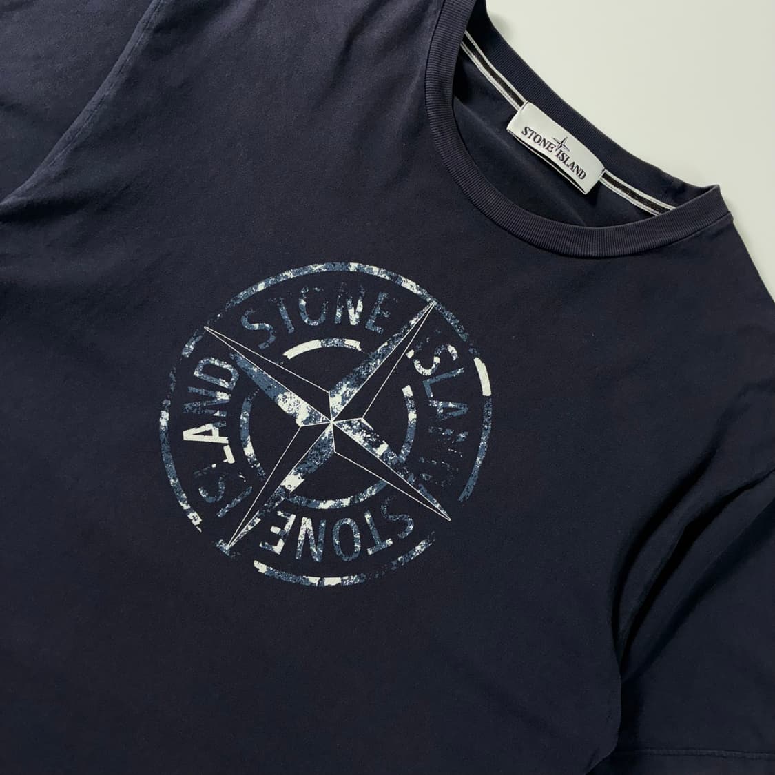 Stone island  스톤아일랜드 컴파스 로고 프린팅 네이비 반팔티  상품이미지3