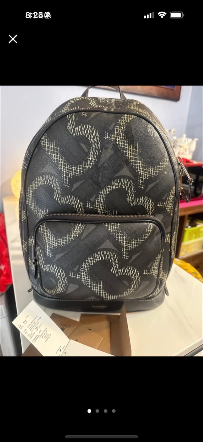 버버리블랙 프린트로고 백팩 상품이미지1
