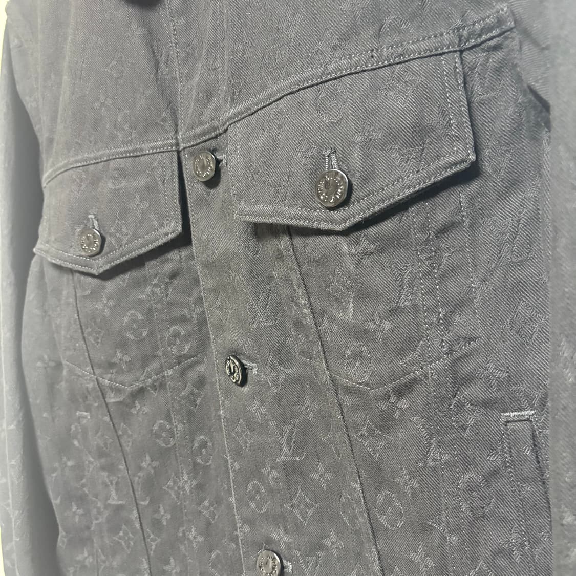 [50/백화점판/새상품급] 루이비통 모노그램 트러커 데님 자켓 상품이미지2