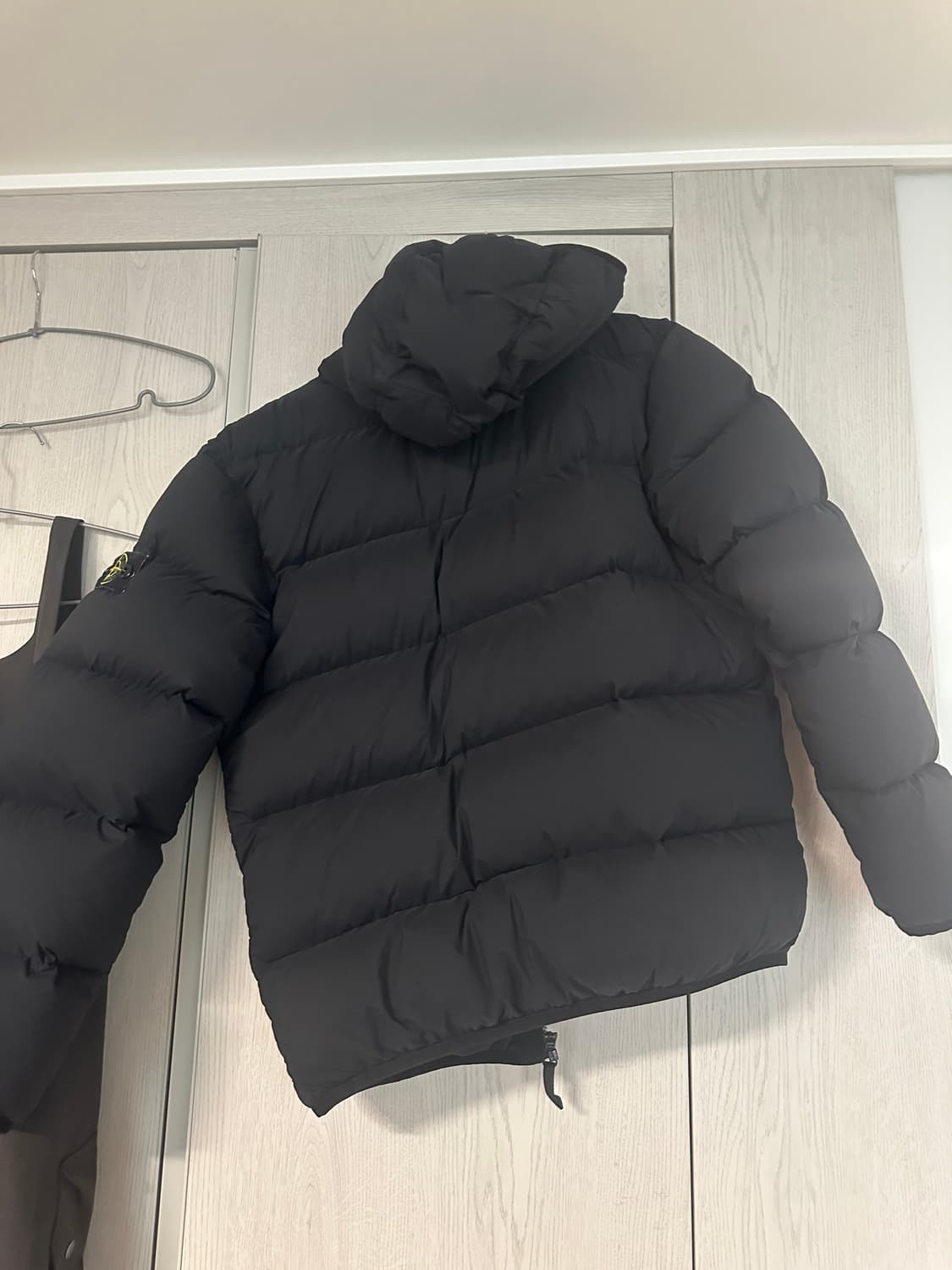 24FW 스톤아일랜드 키즈 패딩 블랙 12세 상품이미지2