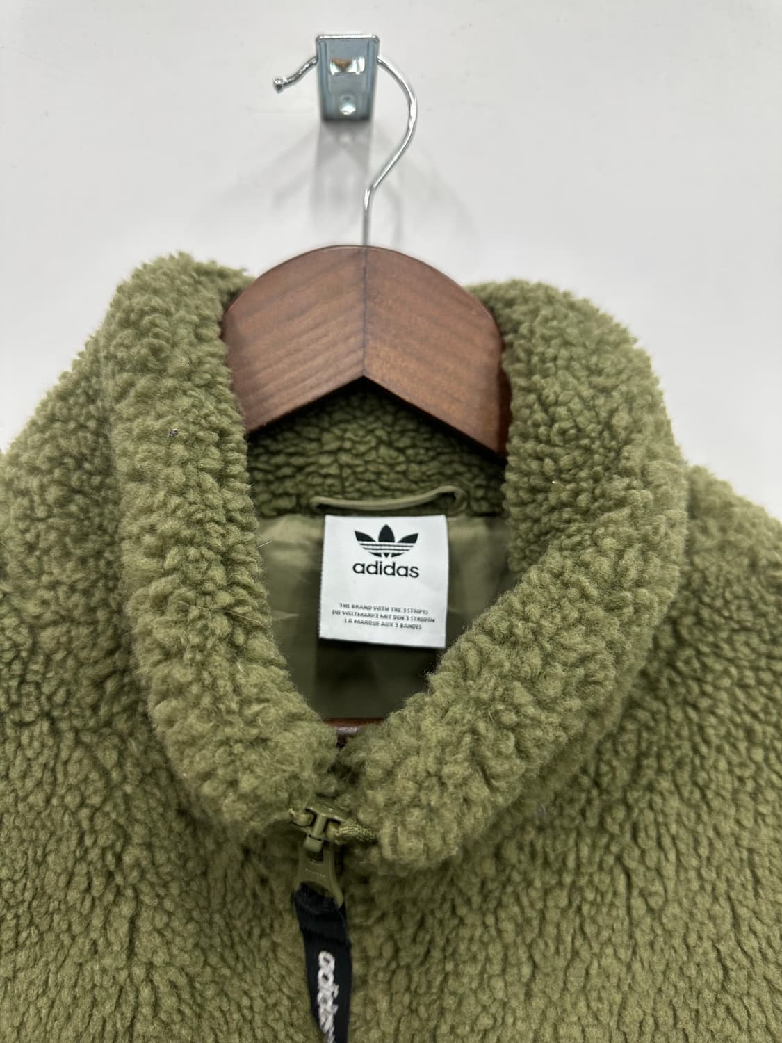 아디다스 카키 말차 뽀글이 플리스 상품이미지2