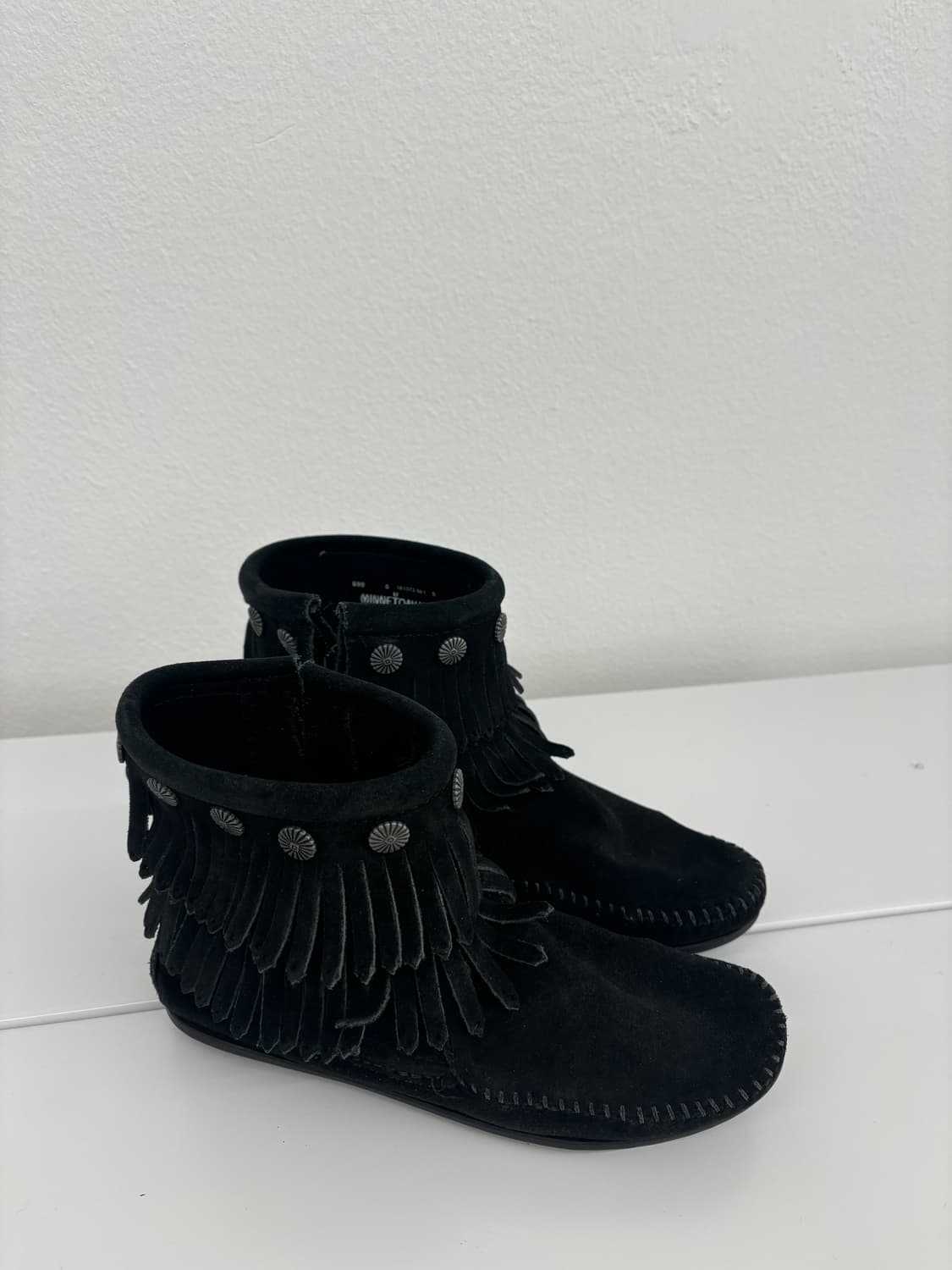 Minnetonka 프린지 부츠 스웨이드 상품이미지2