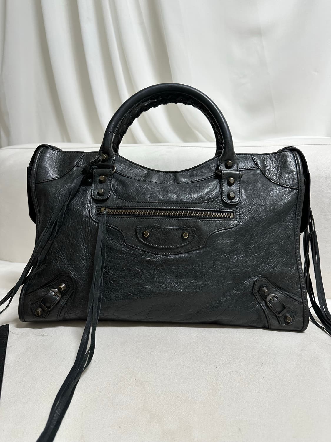 [A 정품] 발렌시아가 시티 모터백 미디움 블랙 상품이미지4