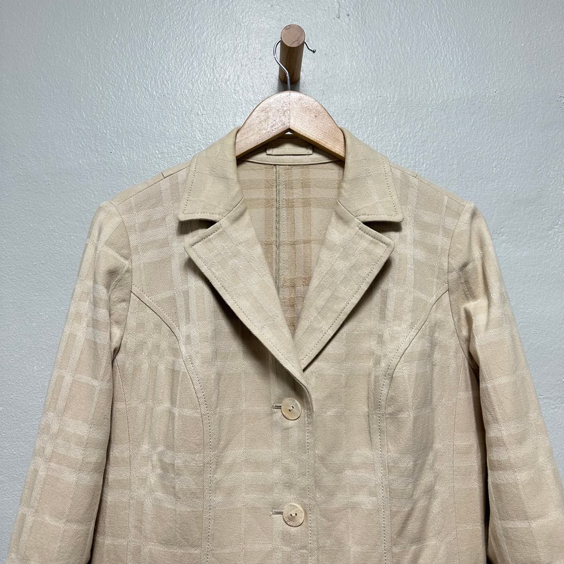 버버리 체크 디자인 자켓 상품이미지2