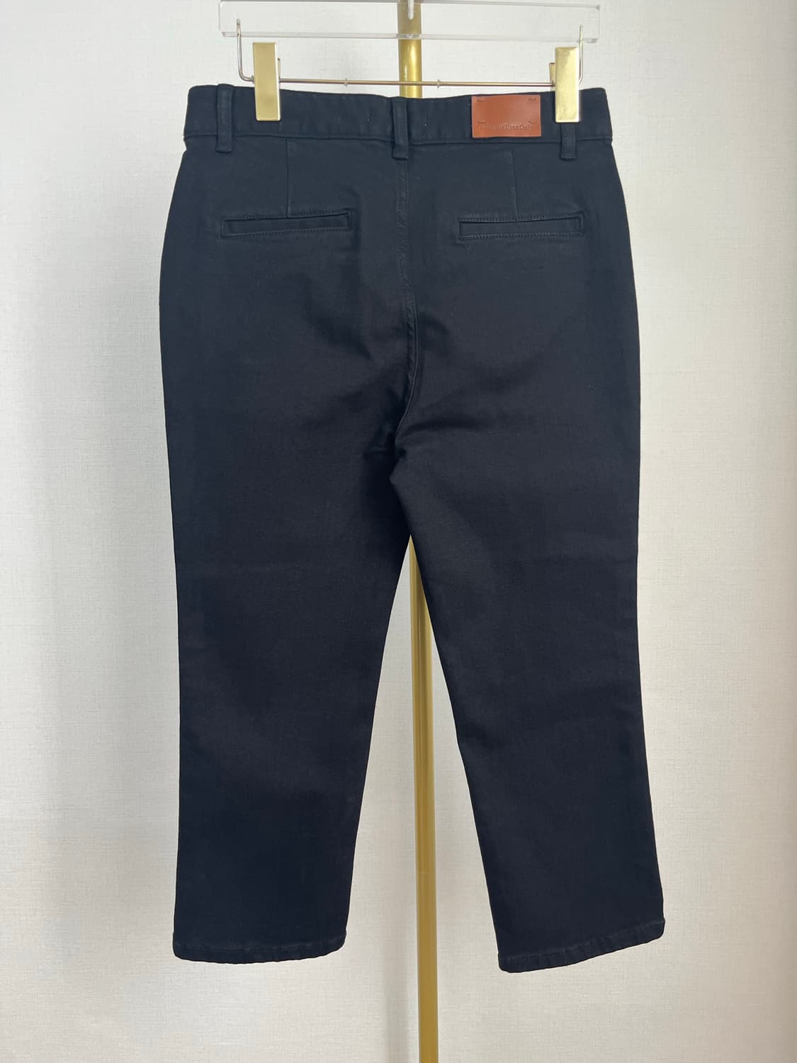 포유온 카프리팬츠 Clea Capri pants 블랙(40) 상품이미지8
