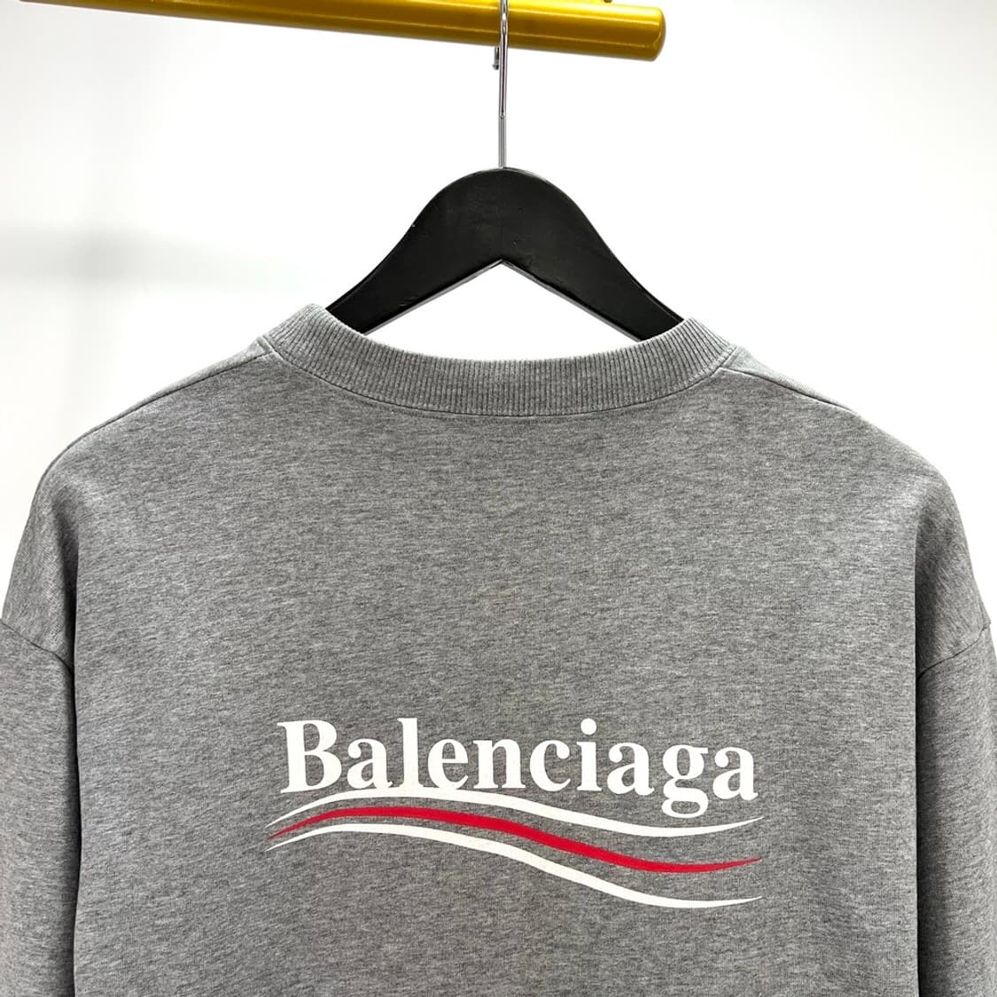 발렌시아가 웨이브로고 맨투맨 상품이미지4