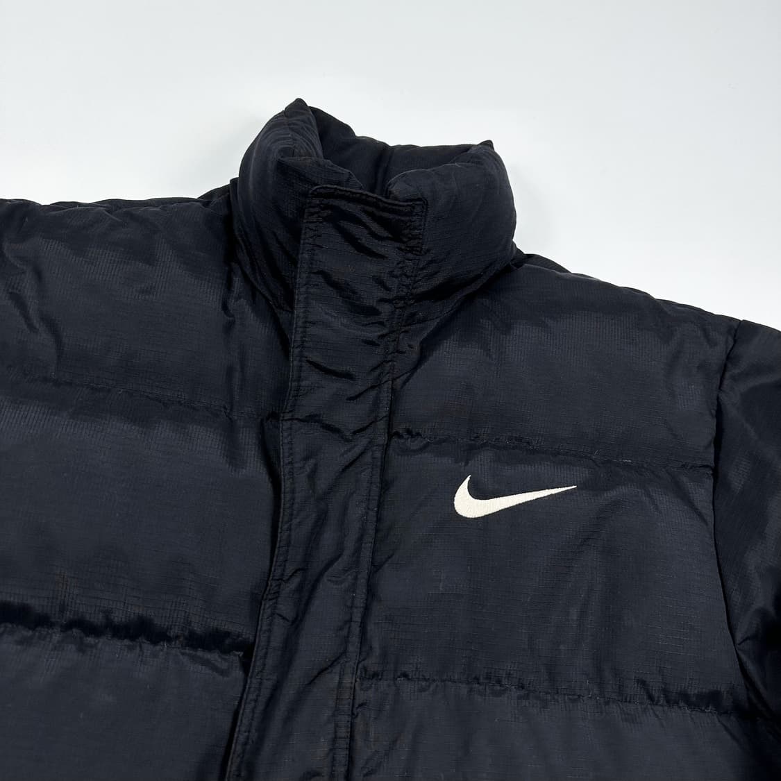 00s 나이키 올드스쿨 솔로 스우시 푸퍼 다운 패딩 블랙 L 상품이미지3