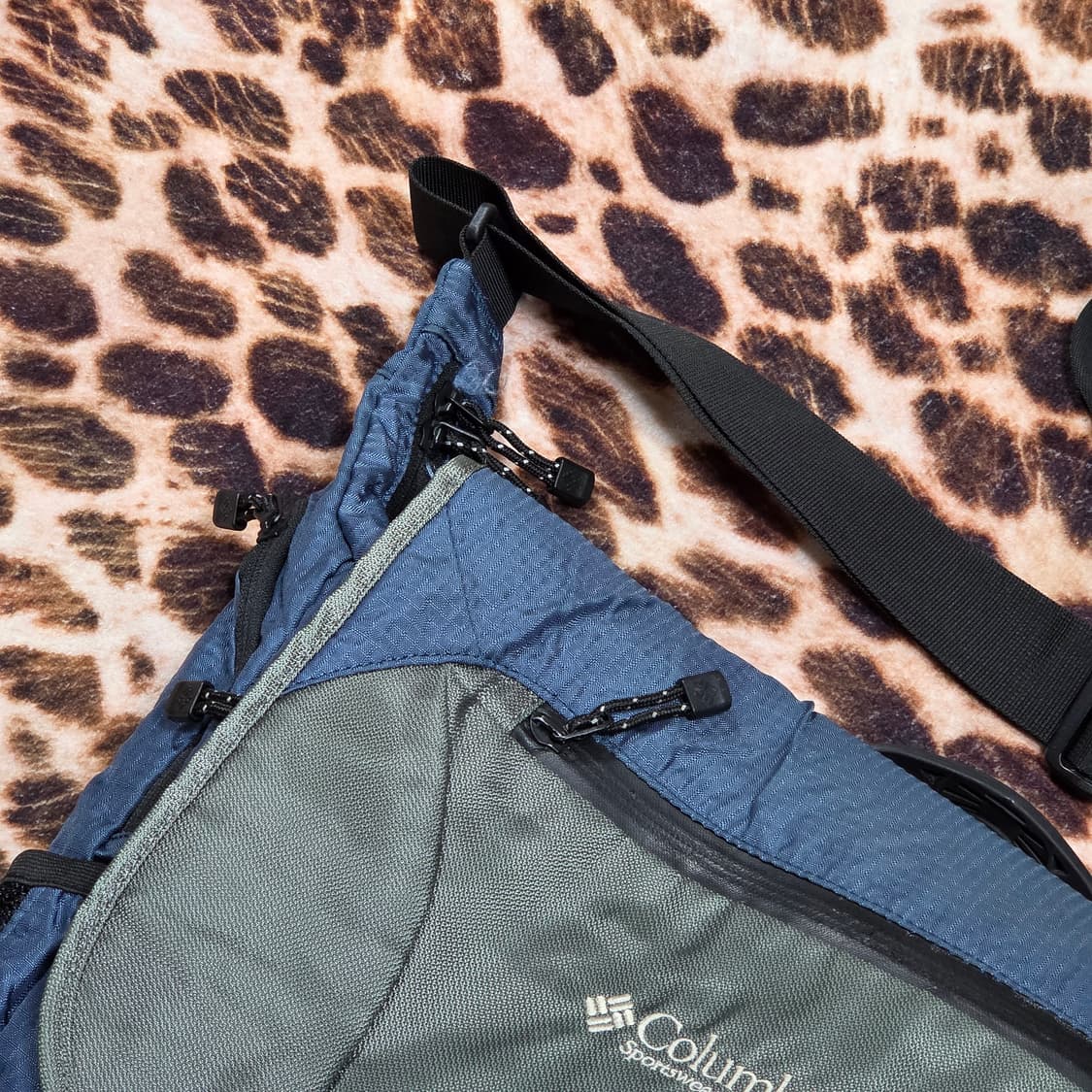 컬럼비아 고어택스 고프코어 크로스 메신저백 상품이미지3