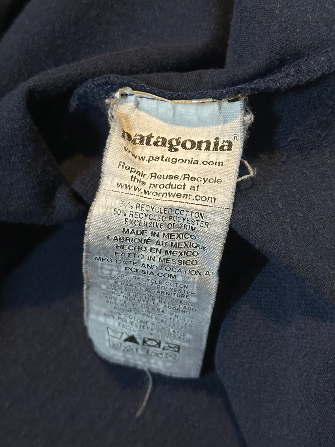 파타고니아 PATAGONIA 백프린팅 반팔 티셔츠 네이비 상품이미지6