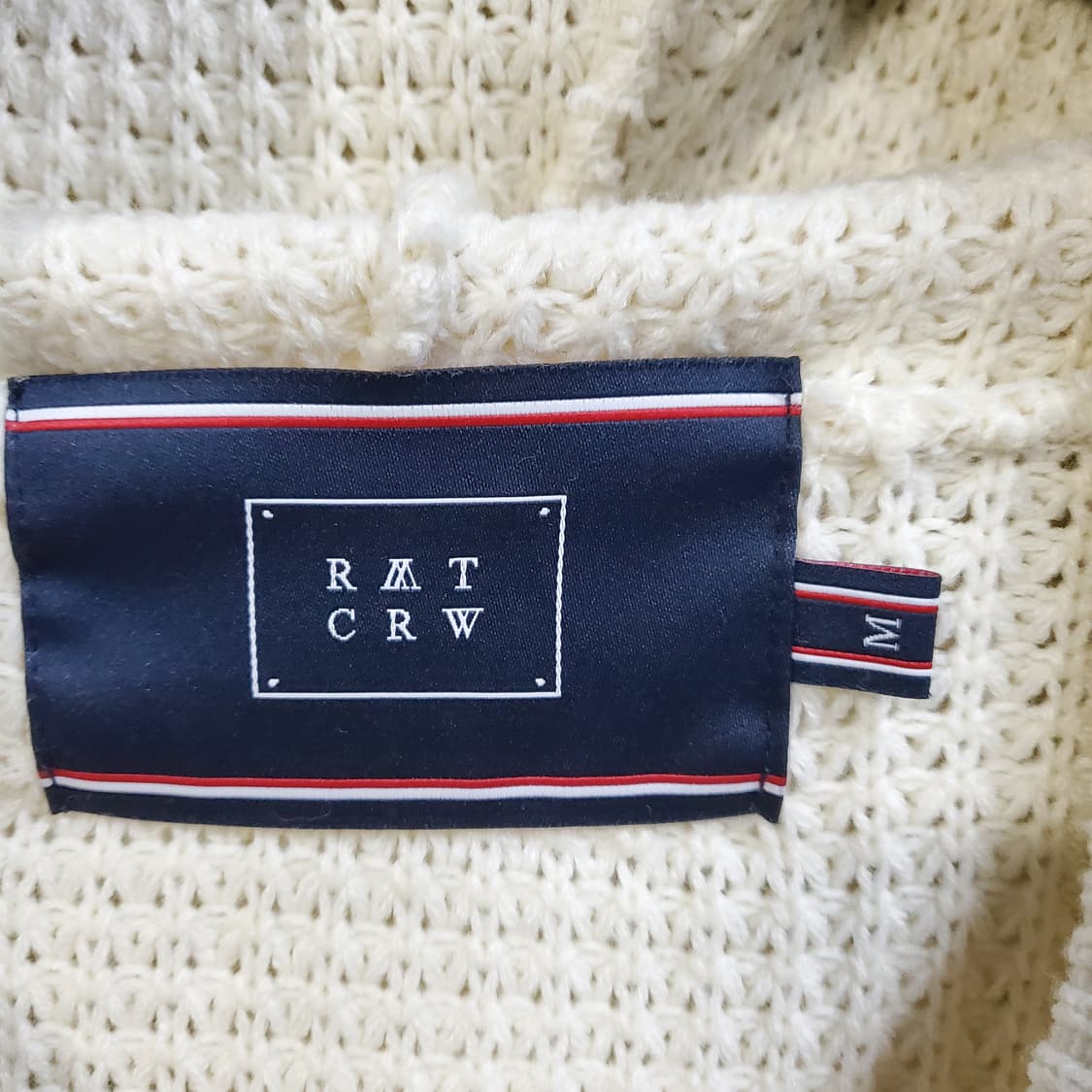 로맨틱크라운 버튼 니트 후드티  상품이미지6