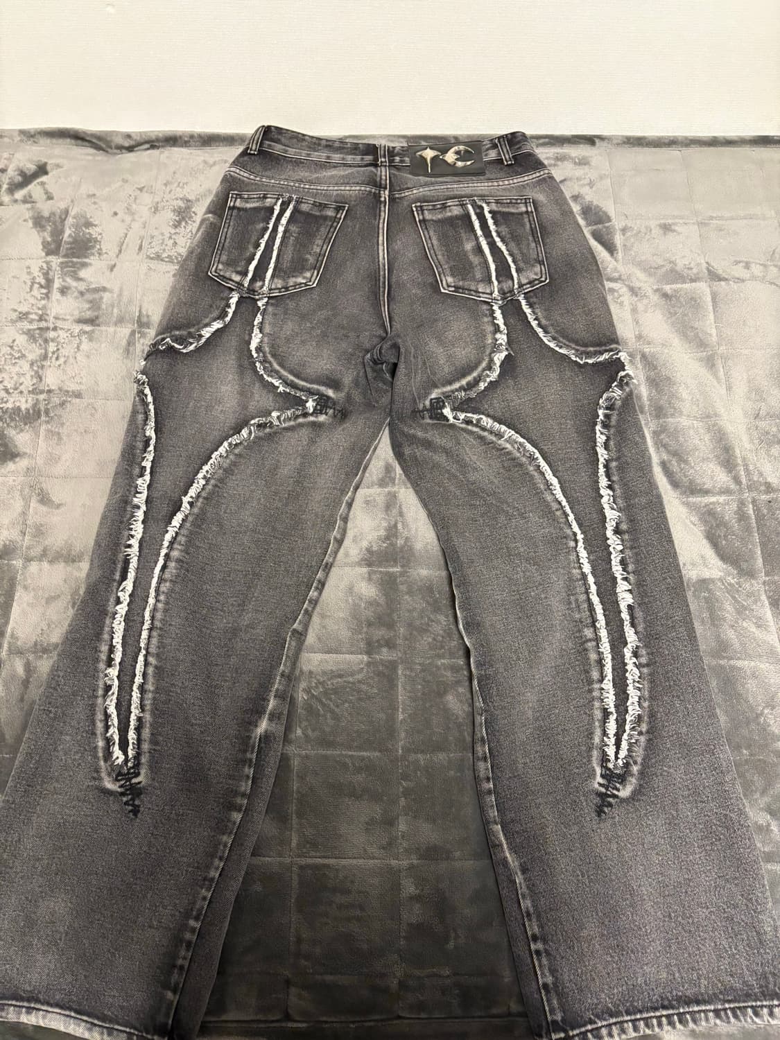 떠그 클럽 트라이벌 데님 팬츠 블랙 - 24FW 상품이미지2