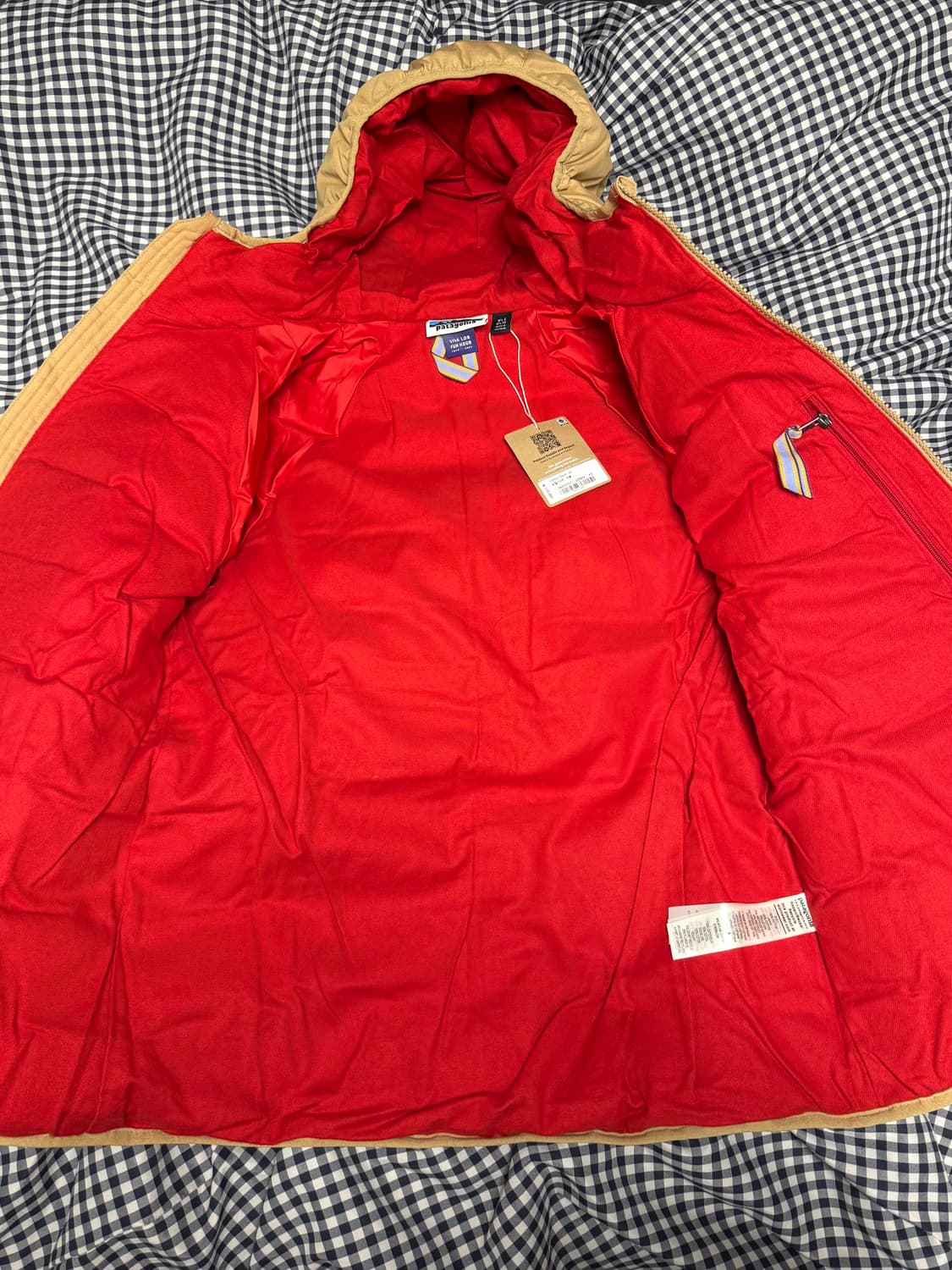 파타고니아 50주년 기념 한정판 패딩 새제품 (가격 택 O) 상품이미지5