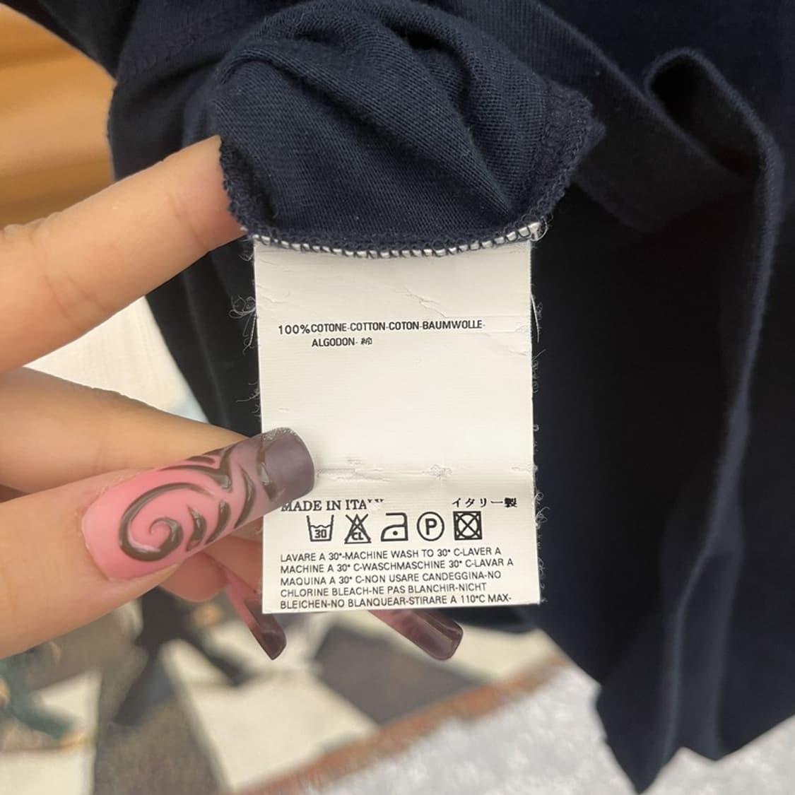 비비안 웨스트우드 레드라벨 자수로고 슬림핏 긴팔티 L C11851 상품이미지6