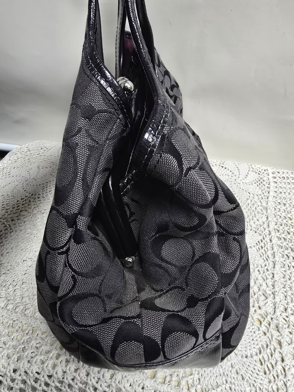 코치 자가드 숄도백 상품이미지3