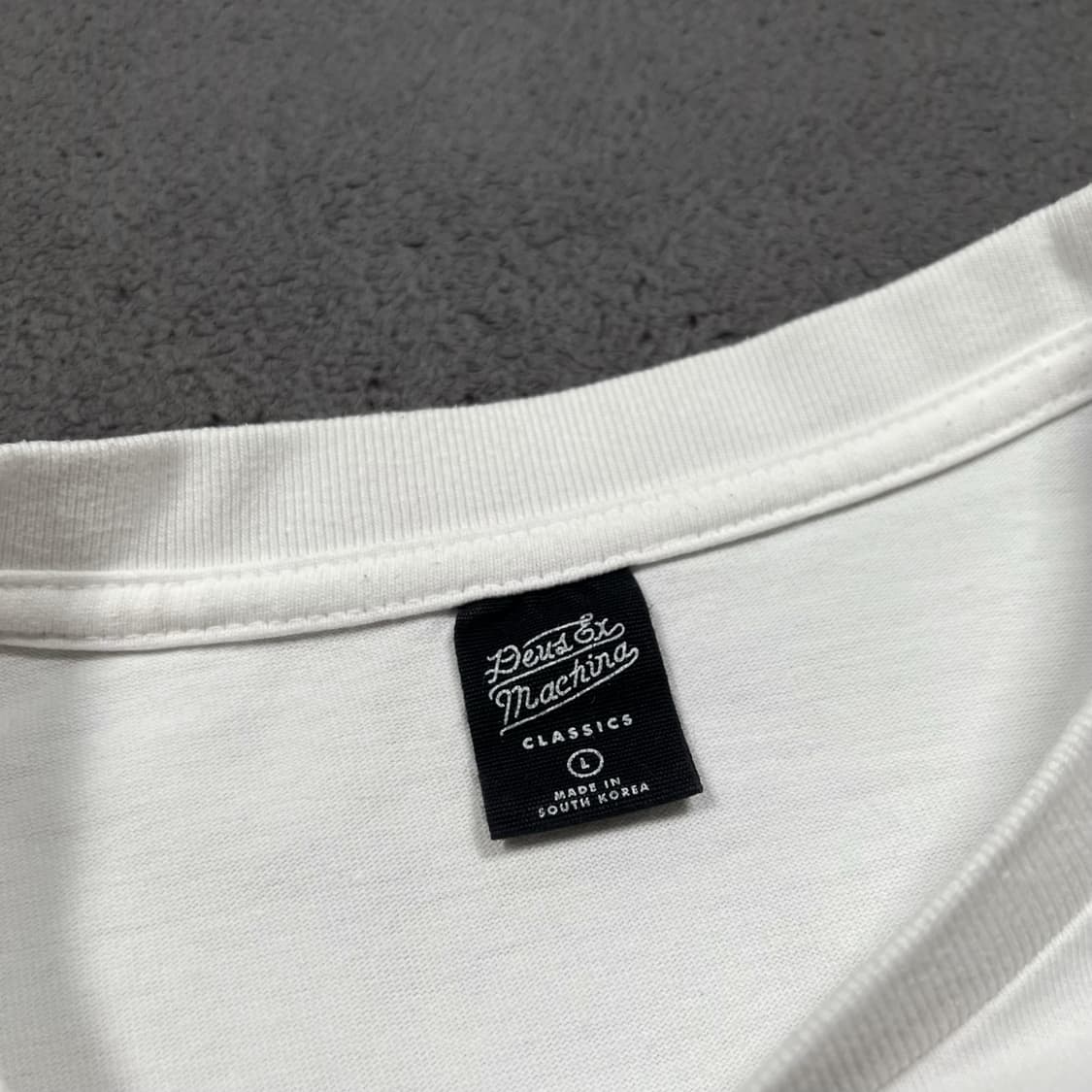 데우스 서울 화이트 롱 슬리브  상품이미지4